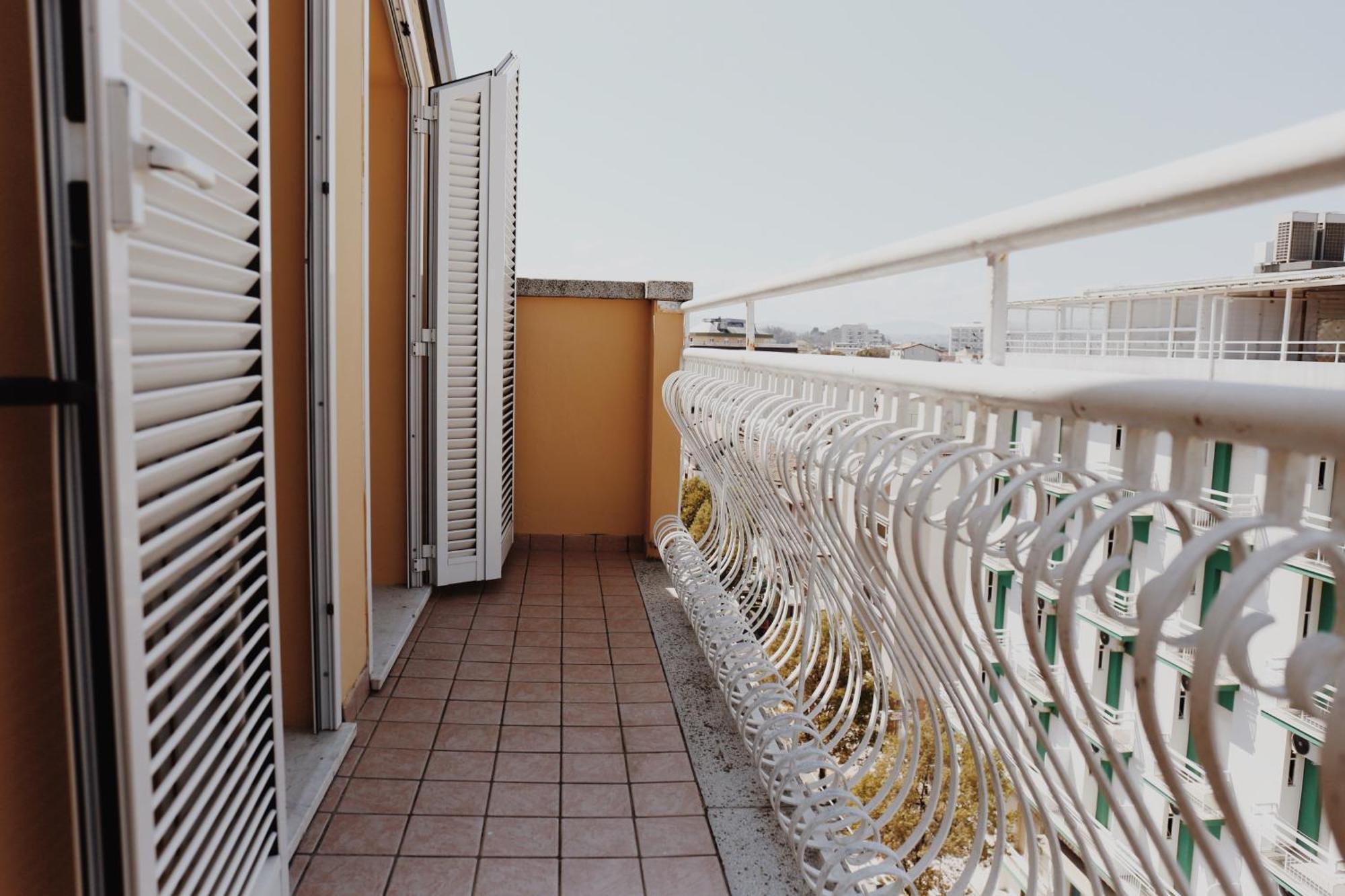 Hotel Marconi Cattolica Exterior foto