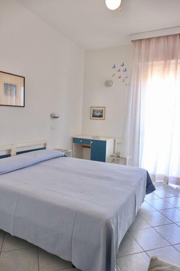 Hotel Marconi Cattolica Exterior foto